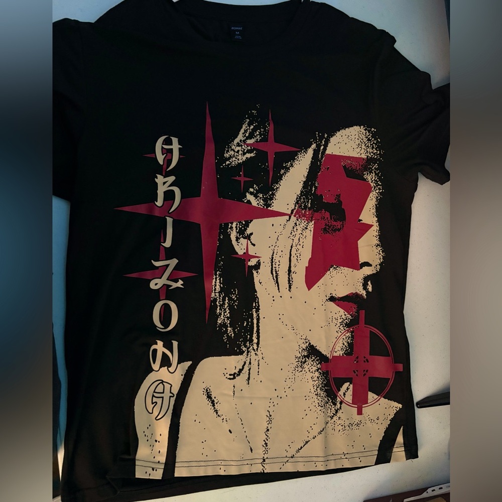 Graphic black tee